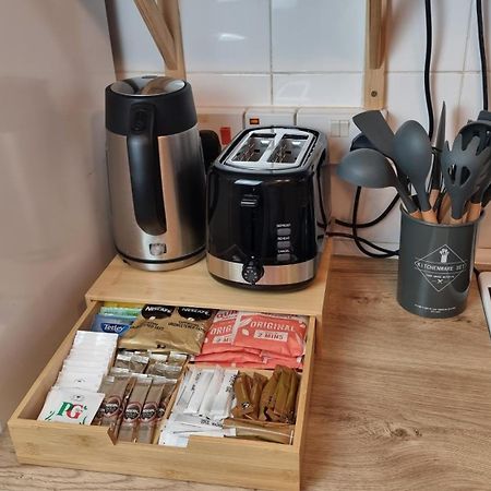 Апартаменты 3 Bed Flat O2 Arena Dyson House Лондон Экстерьер фото