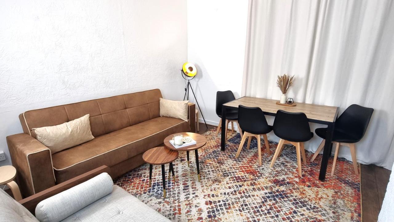 Апартаменты 3 Bed Flat O2 Arena Dyson House Лондон Экстерьер фото