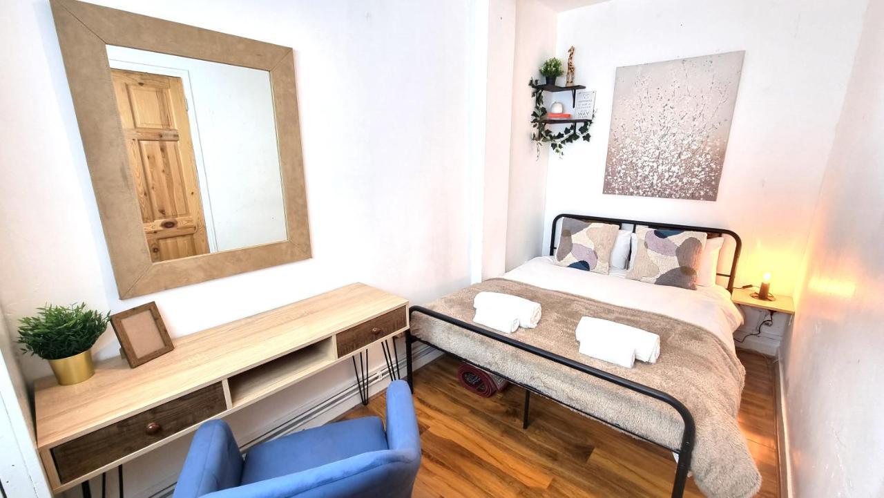 Апартаменты 3 Bed Flat O2 Arena Dyson House Лондон Экстерьер фото