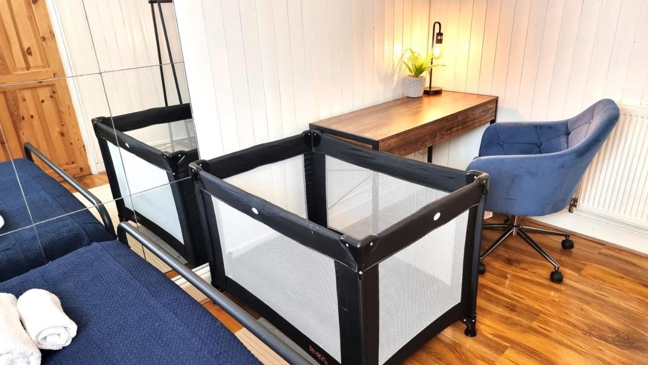Апартаменты 3 Bed Flat O2 Arena Dyson House Лондон Экстерьер фото